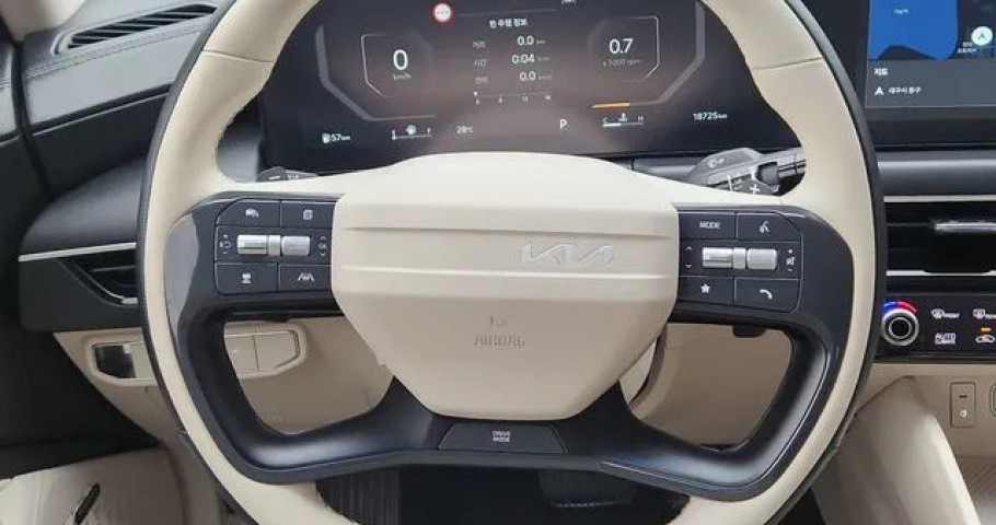 Kia K8 