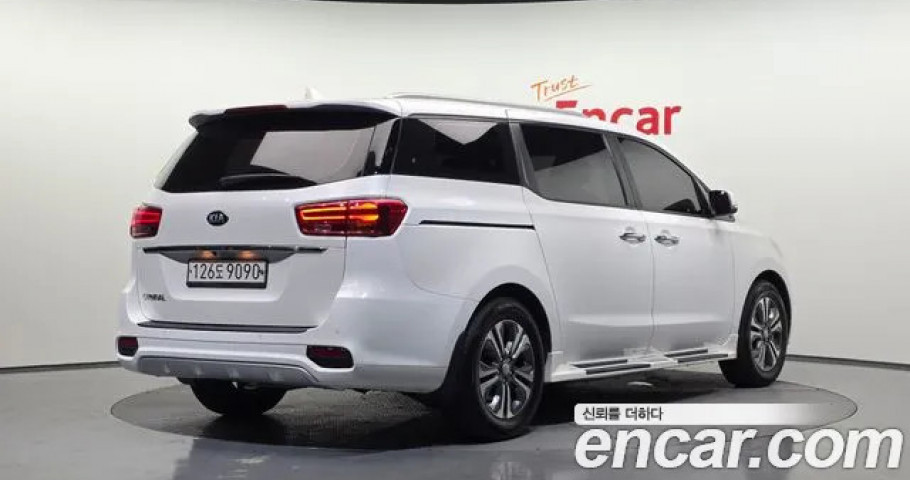 Kia Carnival 