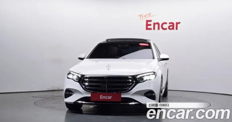 Mercedes-Benz E-Class 