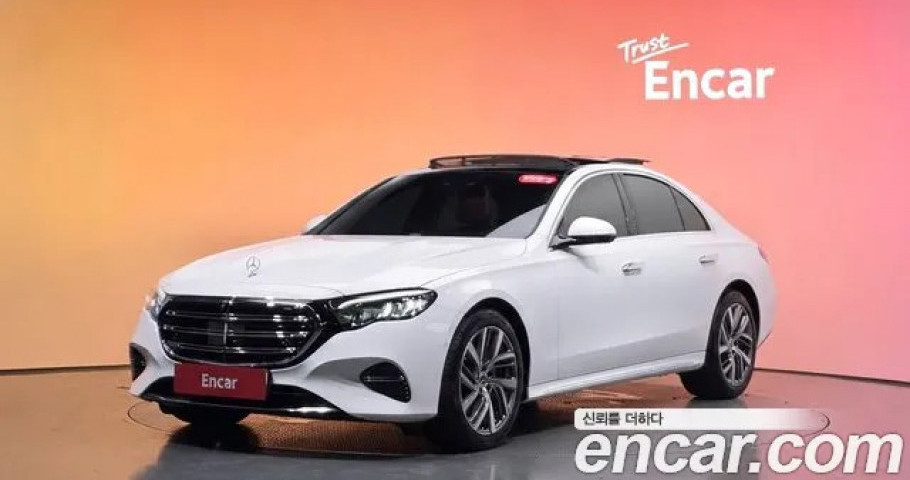 Mercedes-Benz E-Class 
