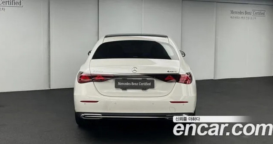 Mercedes-Benz E-Class 
