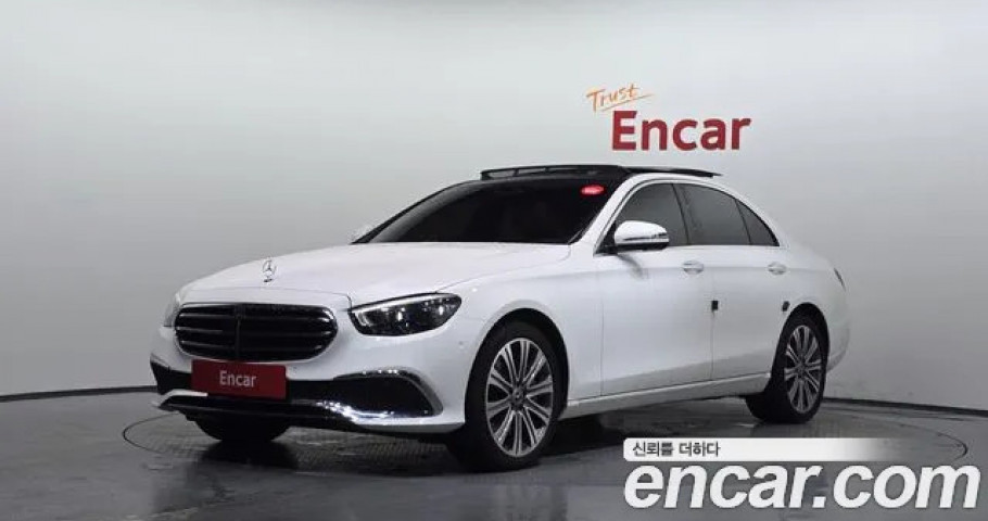 Mercedes-Benz E-Class 