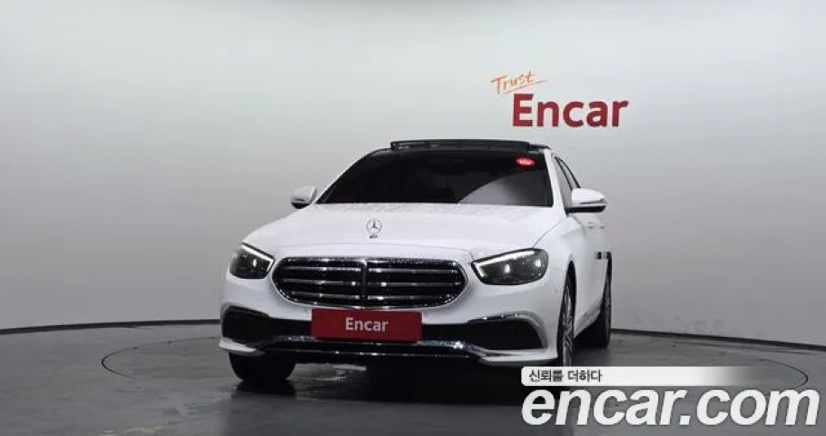 Mercedes-Benz E-Class 
