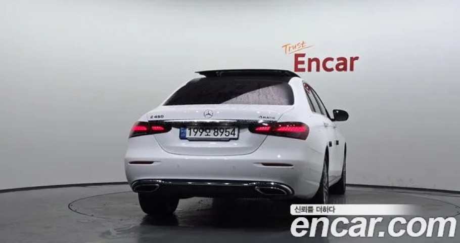 Mercedes-Benz E-Class 