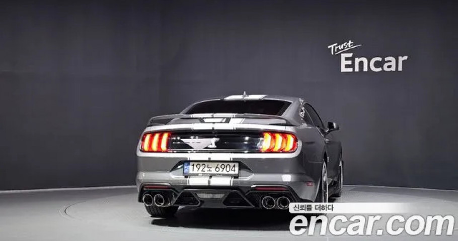 Ford Mustang 