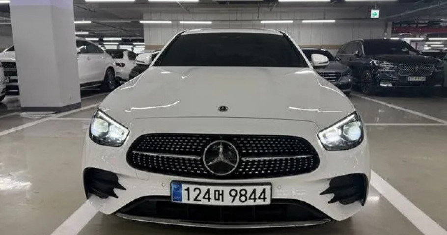 Mercedes-Benz E-Class 