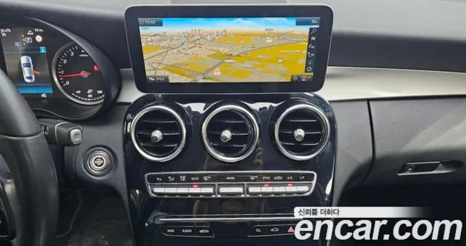 Mercedes-Benz C-Class 