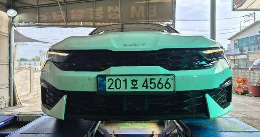 Kia K5 