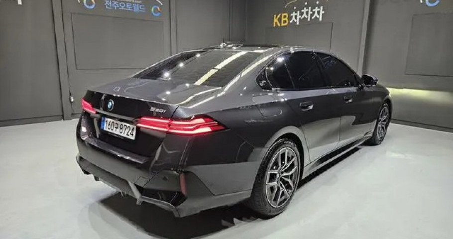 Bmw 5-Series 