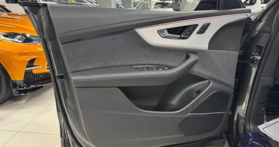 Audi Q8 