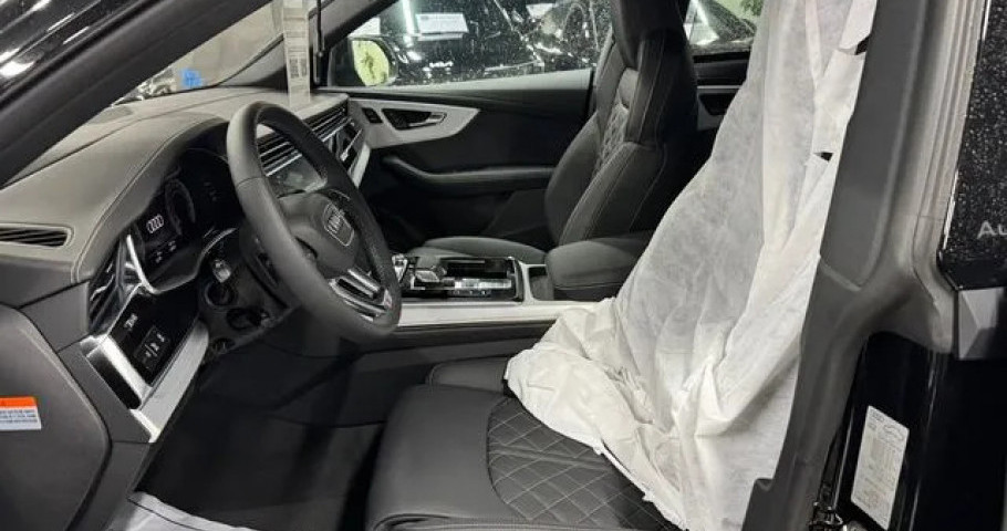Audi Q8 