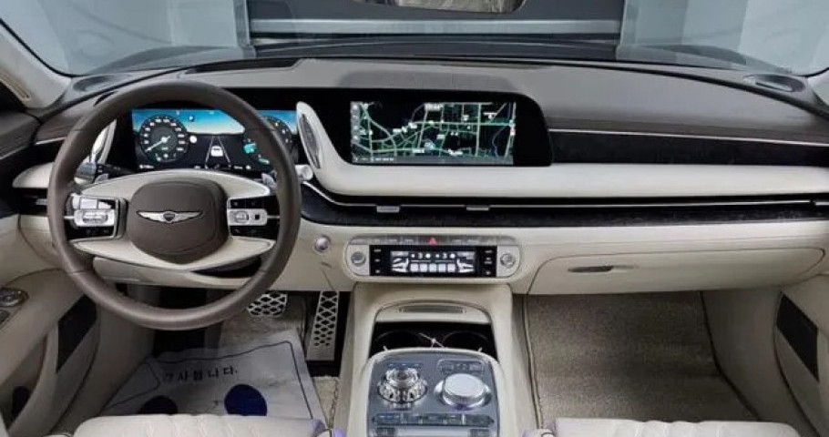 Genesis G90 