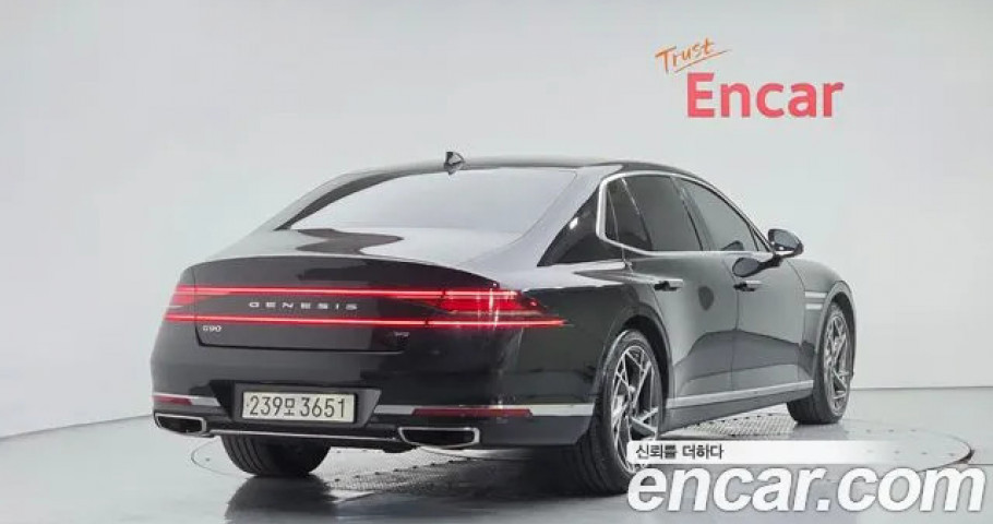 Genesis G90 