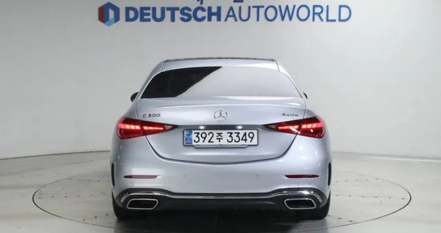 Mercedes-Benz C-Class 
