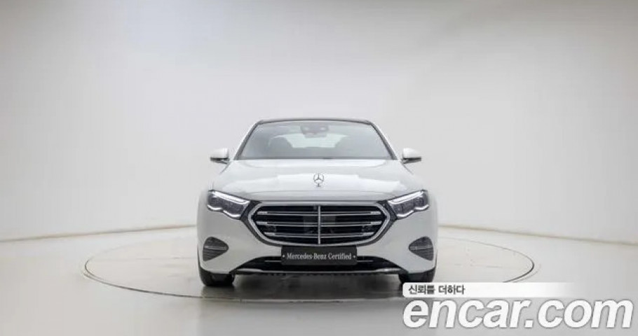 Mercedes-Benz E-Class 