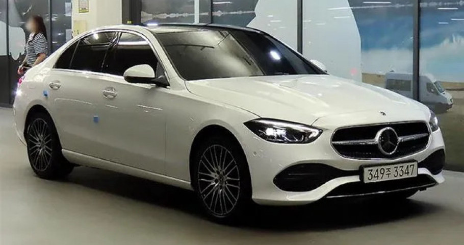 Mercedes-Benz C-Class 