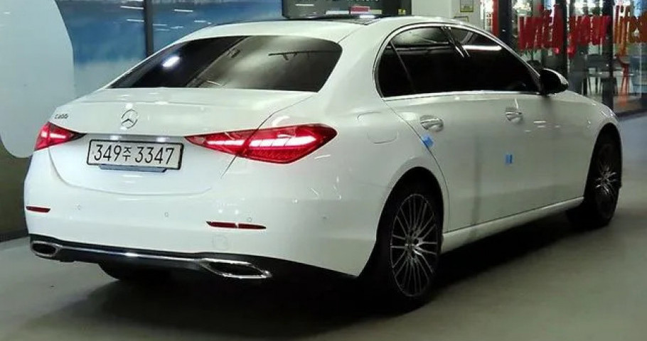 Mercedes-Benz C-Class 