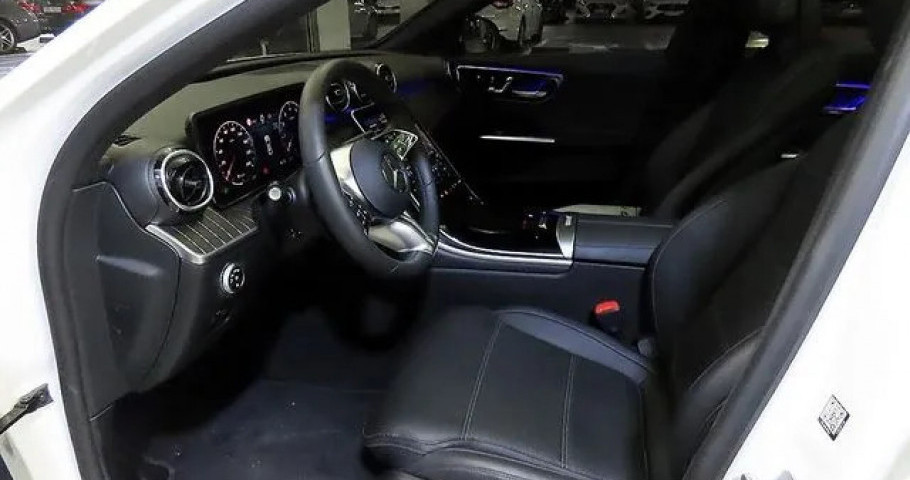 Mercedes-Benz C-Class 