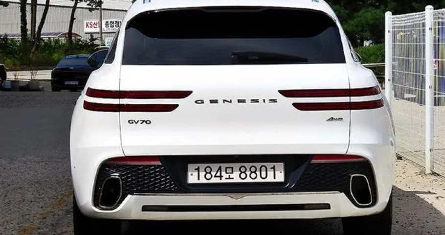 Genesis Gv70 