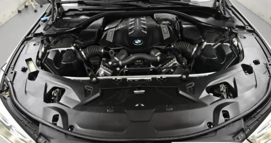 Bmw 8-Series 