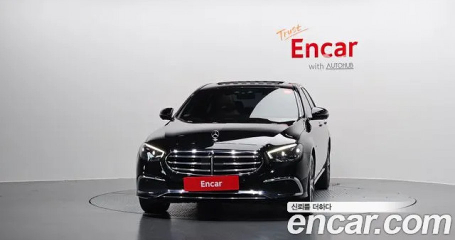 Mercedes-Benz E-Class 