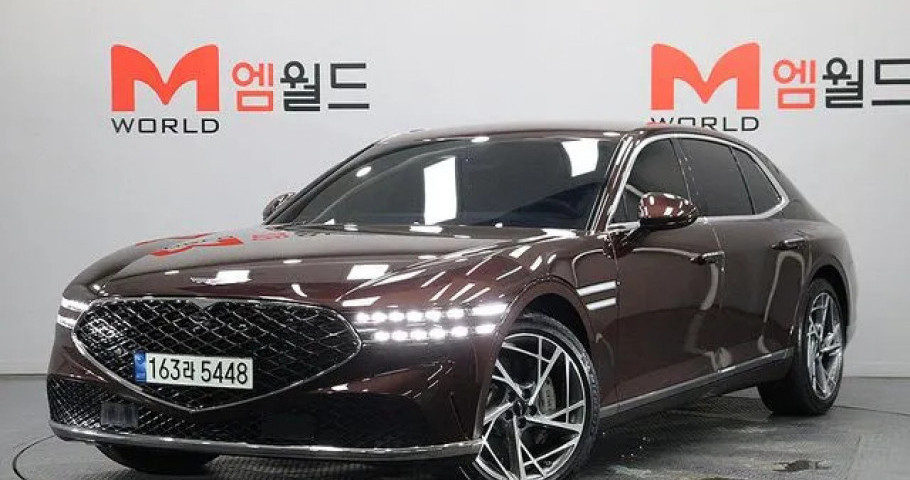 Genesis G90 