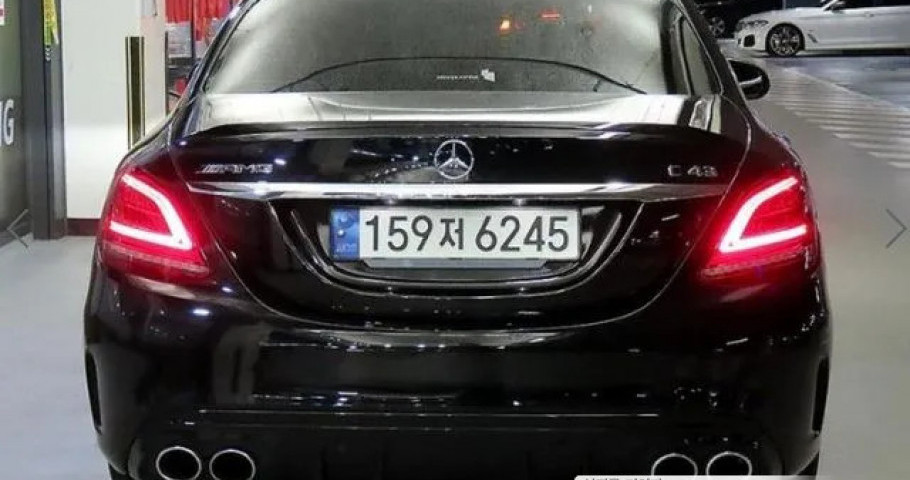 Mercedes-Benz C-Class 