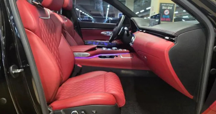 Genesis Gv70 