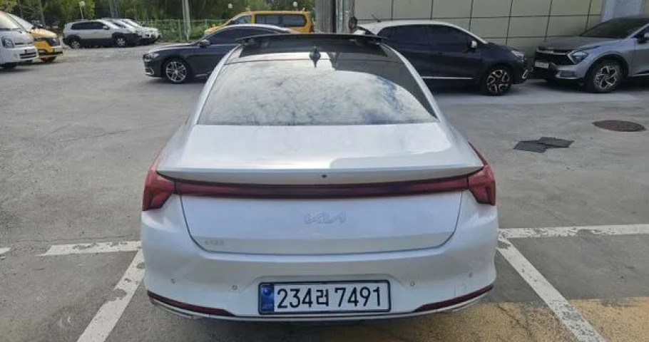 Kia K8 