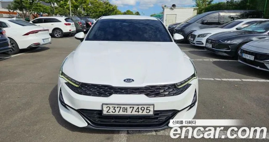 Kia K5 
