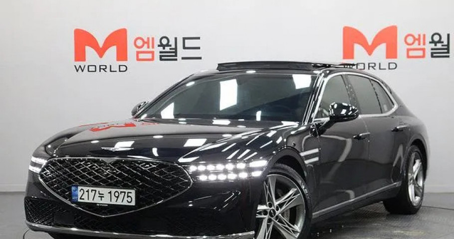 Genesis G90 