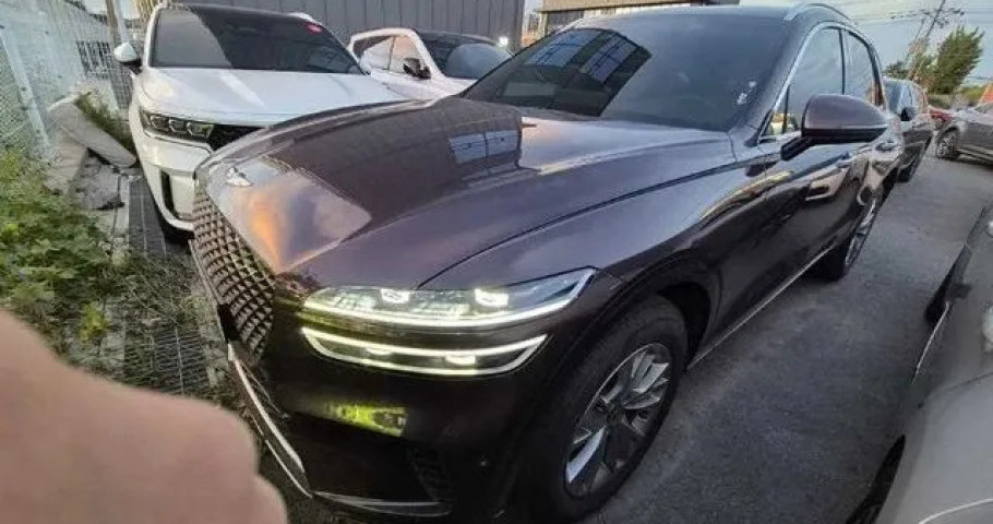 Genesis Gv70 