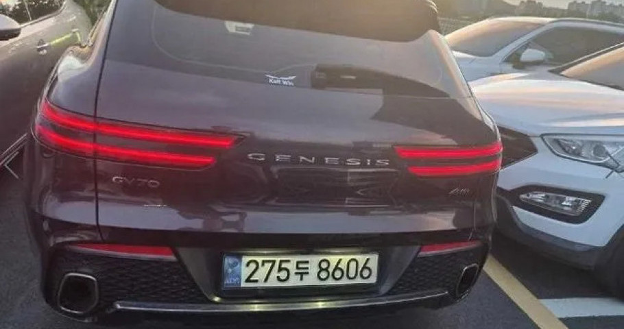 Genesis Gv70 