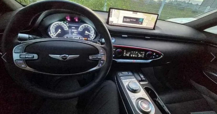 Genesis Gv70 