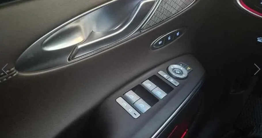Genesis Gv70 