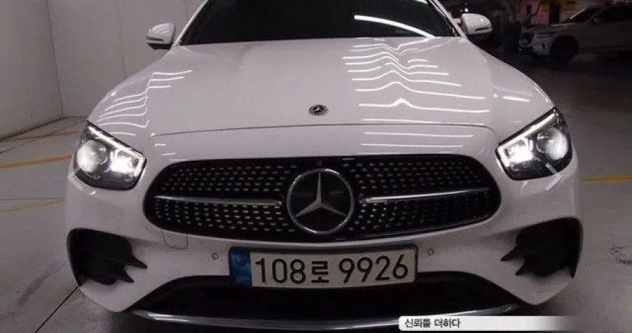 Mercedes-Benz E-Class 