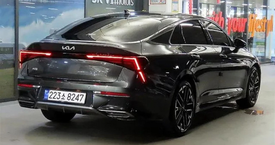 Kia K5 