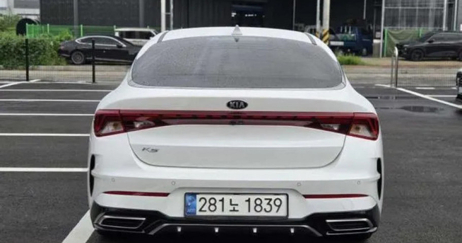 Kia K5 