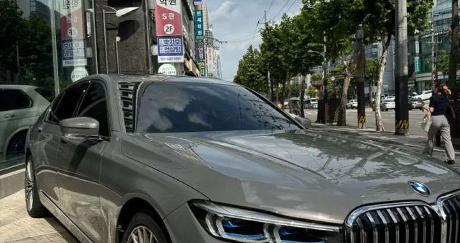 Bmw 7-Series 
