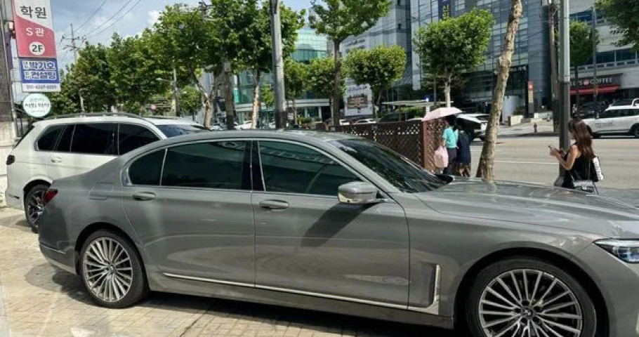 Bmw 7-Series 