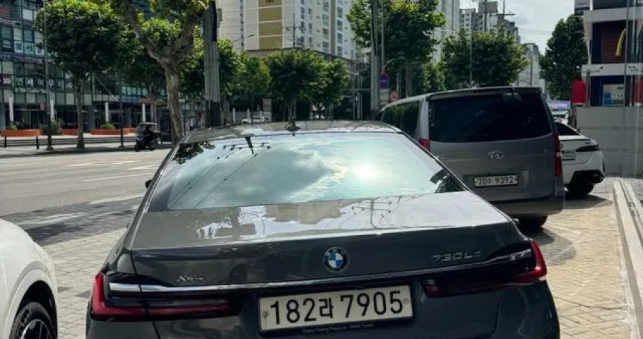 Bmw 7-Series 