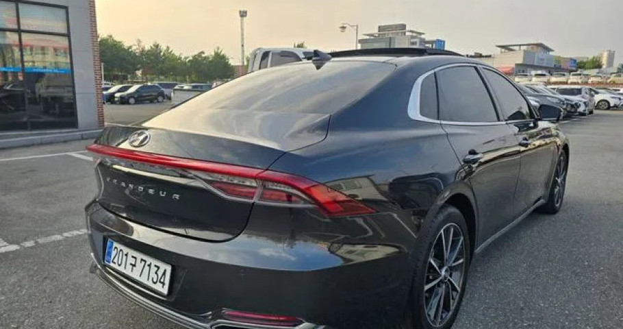 Hyundai Grandeur 