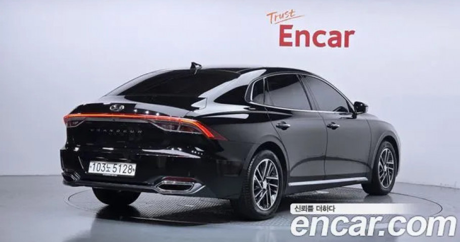 Hyundai Grandeur 