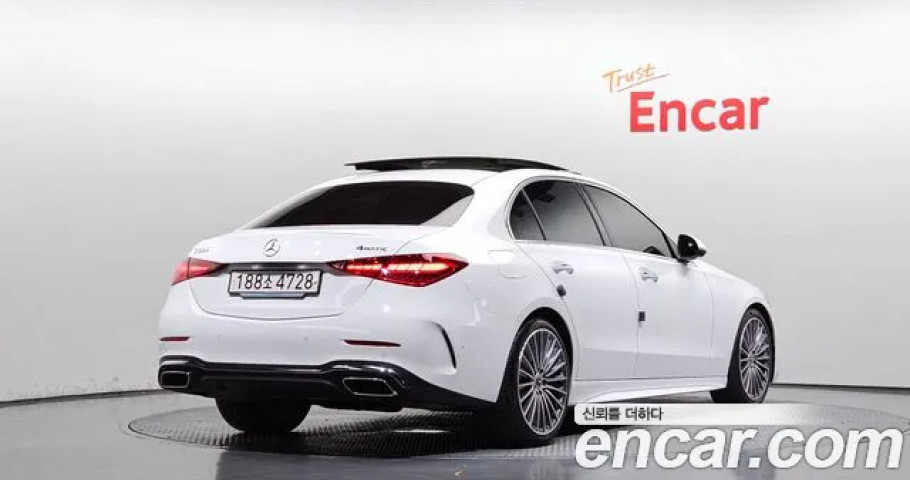 Mercedes-Benz C-Class 