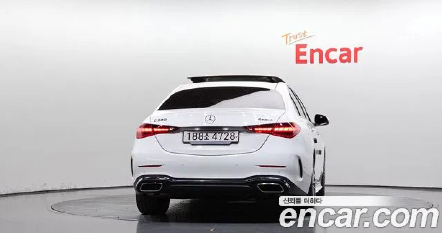 Mercedes-Benz C-Class 