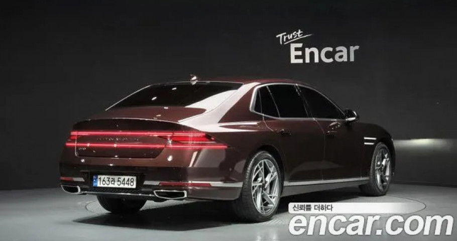 Genesis G90 