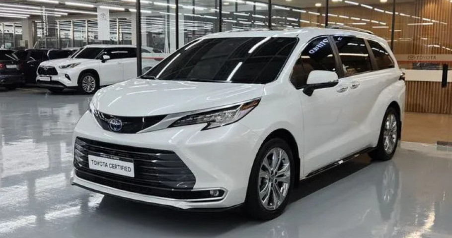 Toyota Sienna 