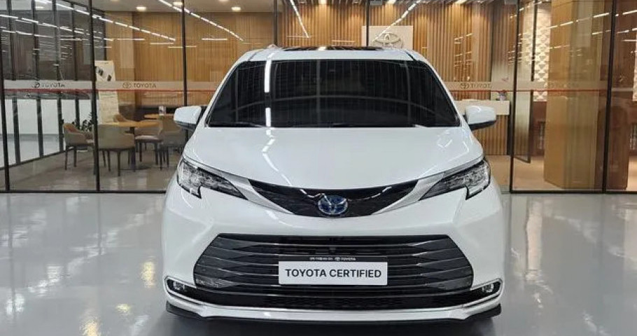Toyota Sienna 