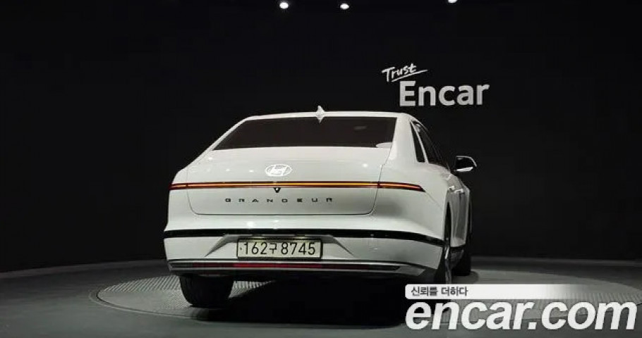 Hyundai Grandeur 
