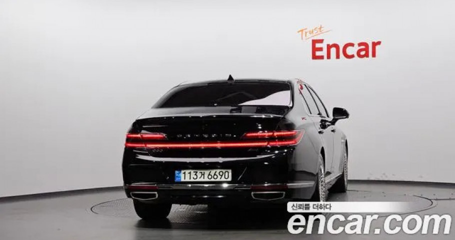Genesis G90 